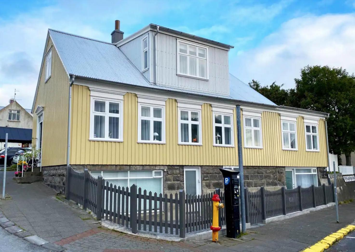 Historic Villa In Downtown Reykjavik Bagian luar foto